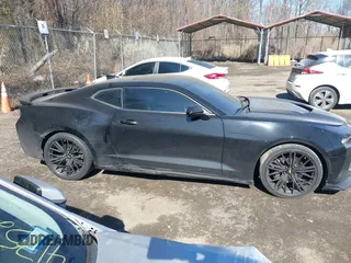 2018 Chevrolet Camaro 2SS z VIN 1G1FG1R77J0170121, wystawiony jako IAAI lot #41757301 z przebiegiem 39 795 mil mil oraz . Historia ofert i sprzedaży dostępna na DreamBid. Obrazek 14.