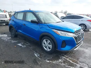 2024 Nissan Kicks S z VIN 3N1CP5BV1RL518247, wystawiony jako IAAI lot #41783680 z przebiegiem 15 846 mil mil oraz . Historia ofert i sprzedaży dostępna na DreamBid. Obrazek 1.