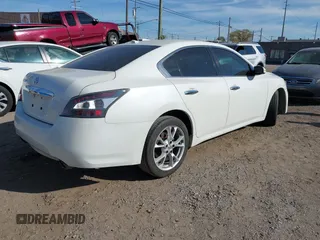 2014 Nissan Maxima S z VIN 1N4AA5AP4EC492795, wystawiony jako IAAI lot #40700233 z przebiegiem 163 096 mil mil oraz . Historia ofert i sprzedaży dostępna na DreamBid. Obrazek 4.