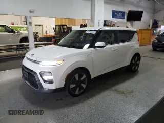2020 Kia Soul EX with VIN KNDJ33AU6L7036673, listed as a Copart auction lot 49338605 with 38,328 mi miles and Clean Title. Bid and sale history available at carsss.com. Image 1.