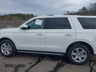 2020 Ford Expedition XLT with VIN 1FMJU1HT5LEA42762, listed as a IAAI auction lot 41278105 with 110,338 mi miles. Bid and sale history available at carsss.com. Image 14.