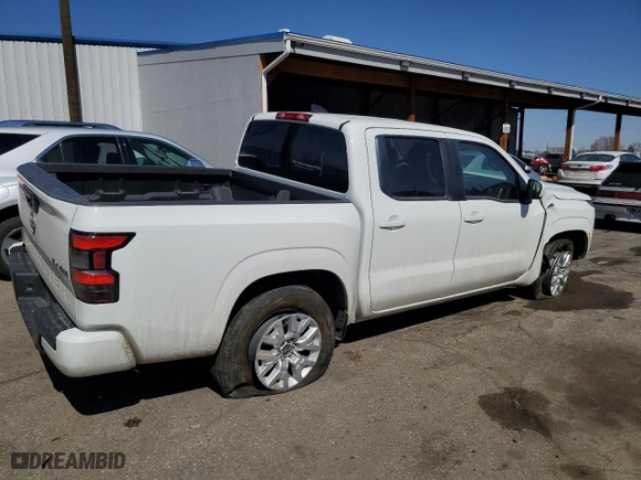 2023 Nissan Frontier SV with VIN 1N6ED1EK2PN654423, listed as a Copart auction lot 48721255 with 30,070 mi miles and Salvage Title. Bid and sale history available at carsss.com. Image 3.