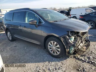 2017 Chrysler Pacifica Touring L with VIN 2C4RC1BG5HR739106, listed as a Copart auction lot 50068415 with 165,688 mi miles and Salvage Title. Bid and sale history available at DreamBid. Image 4.