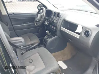 2017 Jeep Compass Sport SE with VIN 1C4NJCBA3HD146648, listed as a IAAI auction lot 42293004 with 161,896 mi miles and . Bid and sale history available at DreamBid. Image 5.