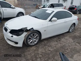 2011 BMW 3 Series 328i xDrive with VIN WBAKF5C54BE655860, listed as a IAAI auction lot 41601663 with 191,244 mi miles. Bid and sale history available at carsss.com. Image 17.