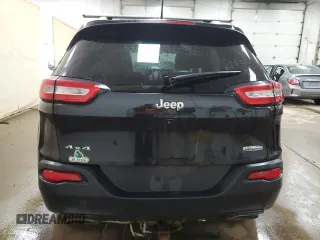2015 Jeep Cherokee Latitude z VIN 1C4PJMCS3FW546328, wystawiony jako Copart lot #54182485 z przebiegiem 172 530 mil mil oraz Czysty tytuł • Clean title. Historia ofert i sprzedaży dostępna na DreamBid. Obrazek 6.