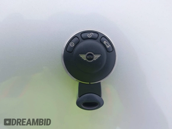 2010 MINI Hardtop with VIN WMWMF3C51ATZ65259, listed as a IAAI auction lot 42248896 with 106,216 mi miles and . Bid and sale history available at DreamBid. Image 11.