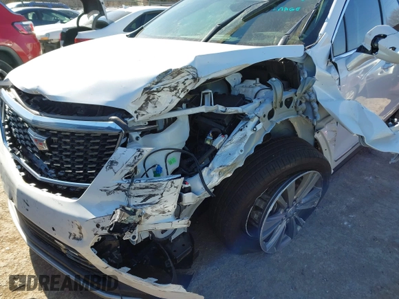 2024 Cadillac XT5 FWD Premium Luxury with VIN 1GYKNCRS2RZ743715, listed as a IAAI auction lot 41375228 with 10,846 mi miles. Bid and sale history available at carsss.com. Image 6.