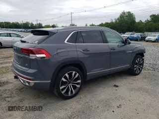 2021 Volkswagen Atlas SEL Premium R-Line with VIN 1V2FE2CA3MC206055, listed as a Copart auction lot 60788985 with 66,180 mi miles and Salvage title. Bid and sale history available at DreamBid. Image 3.