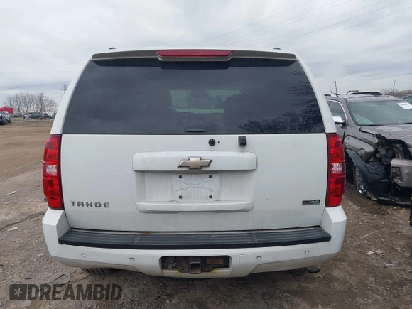 2008 Chevrolet Tahoe LTZ with VIN 1GNFK13098J160218, listed as a IAAI auction lot 40876511 with 186,701 mi miles and . Bid and sale history available at DreamBid. Image 16.