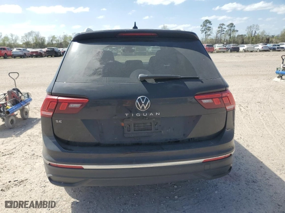2022 Volkswagen Tiguan SE with VIN 3VV3B7AXXNM154829, listed as a Copart auction lot 49731025 with 43,142 mi miles and Salvage Title. Bid and sale history available at carsss.com. Image 6.