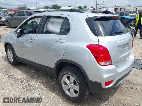 2021 Chevrolet Trax LT with VIN KL7CJPSM5MB364683, listed as a IAAI auction lot 42613395 with 48,047 mi miles and . Bid and sale history available at DreamBid. Image 3.