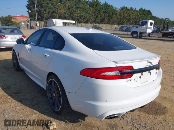 2015 Jaguar XF V6 Portfolio with VIN SAJWJ0FF4F8U72149, listed as a IAAI auction lot 40386903 with 49,055 mi miles. Bid and sale history available at carsss.com. Image 3.