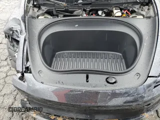 2025 Tesla Model 3 Long Range z VIN 5YJ3E1EA5SF900225, wystawiony jako Copart lot #48584355 z przebiegiem 4 869 mil mil oraz Szkoda całkowita • Salvage title. Historia ofert i sprzedaży dostępna na DreamBid. Obrazek 11.