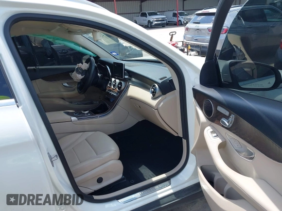 2019 Mercedes-Benz GLC 300 with VIN WDC0G4JB3K1000679, listed as a IAAI auction lot 42221925 with 91,005 mi miles and . Bid and sale history available at DreamBid. Image 5.