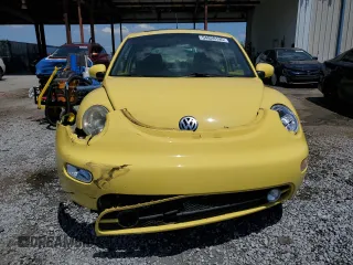 2005 Volkswagen Beetle GLS with VIN 3VWCR31C15M402723, listed as a Copart auction lot 54820195 with 113,245 mi miles and Salvage Title. Bid and sale history available at DreamBid. Image 5.