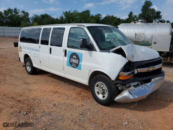 2012 Chevrolet Express Passenger 1LT with VIN 1GAZG1FG4C1190180, listed as a Copart auction lot 60436354 with 58,412 mi miles and Salvage Title. Bid and sale history available at carsss.com. Image 4.