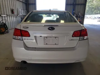 2014 Subaru Legacy z VIN 4S3BMCN67E3027388, wystawiony jako Copart lot #61457714 z przebiegiem Nie podano mil oraz Szkoda całkowita • Salvage title. Historia ofert i sprzedaży dostępna na DreamBid. Obrazek 6.