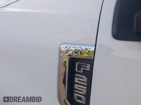 2018 Ford Super Duty F-250 SRW XL with VIN 1FT7W2BT8JEB42178, listed as a IAAI auction lot 41205643 with 196,238 mi miles. Bid and sale history available at carsss.com. Image 18.