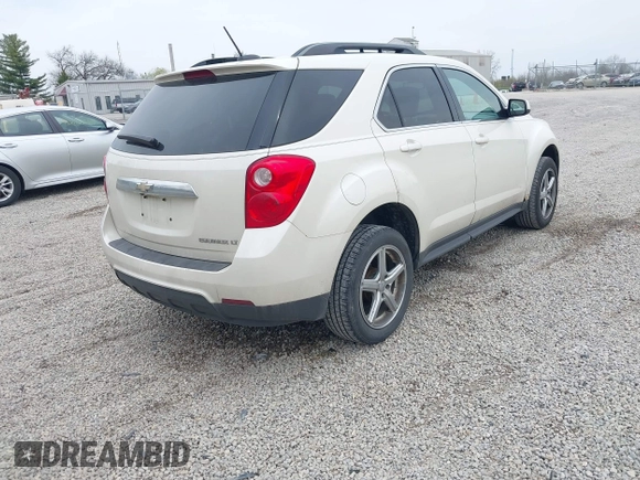 2015 Chevrolet Equinox LT with VIN 1GNALCEK5FZ102283, listed as a IAAI auction lot 42000902 with 300,059 mi miles. Bid and sale history available at carsss.com. Image 4.