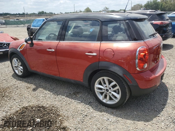 2014 MINI Countryman with VIN WMWZB3C57EWR36323, listed as a Copart auction lot 55098765 with 124,849 mi miles and Non Repairable. Bid and sale history available at DreamBid. Image 2.