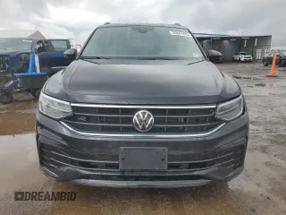 2024 Volkswagen Tiguan SE R-Line Black с VIN 3VV8B7AX3RM069570, выставлен на аукционе Copart как лот 55841875 с пробегом 12 720 миль миль и Списание • Salvage title. История ставок и продаж доступна на DreamBid. Изображение 5.
