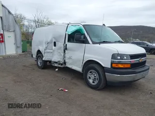 2018 Chevrolet Express Cargo with VIN 1GCWGAFPXJ1290498, listed as a IAAI auction lot 42047738 with 61,466 mi miles and . Bid and sale history available at DreamBid. Image 1.