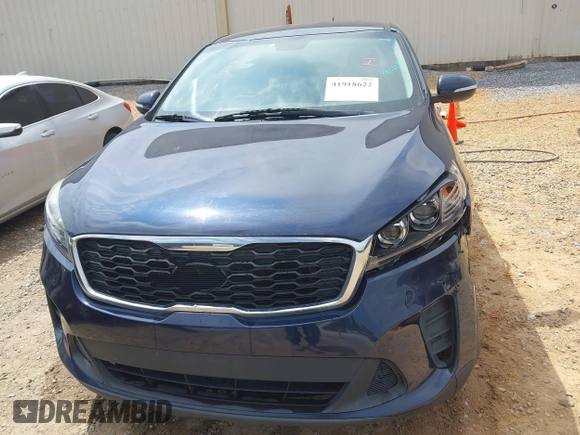 2019 Kia Sorento LX with VIN 5XYPG4A32KG505075, listed as a IAAI auction lot 41918622 with 103,650 mi miles. Bid and sale history available at carsss.com. Image 6.