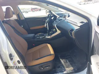 2017 Lexus NX 200t z VIN JTJBARBZ2H2129506, wystawiony jako IAAI lot #42152962 z przebiegiem 70 747 mil mil oraz . Historia ofert i sprzedaży dostępna na DreamBid. Obrazek 5.