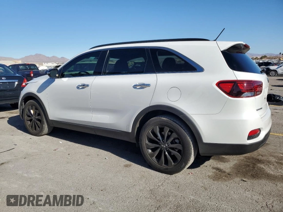 2020 Kia Sorento LX V6 with VIN 5XYPG4A55LG695652, listed as a Copart auction lot 88478465 with 88,107 mi miles and Salvage Title. Bid and sale history available at carsss.com. Image 2.