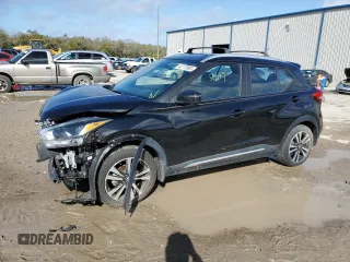 2019 Nissan Kicks SR with VIN 3N1CP5CU0KL528733, listed as a Copart auction lot 40777893 with 55,549 mi miles. Bid and sale history available at carsss.com. Image 1.