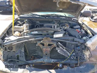 2000 GMC Sonoma SLS z VIN 1GTCS19W5Y8227668, wystawiony jako IAAI lot #41834733 z przebiegiem Nie podano mil oraz . Historia ofert i sprzedaży dostępna na DreamBid. Obrazek 10.