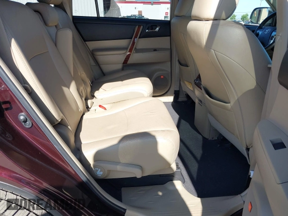 2013 Toyota Highlander Limited z VIN 5TDDK3EH7DS276173, wystawiony jako IAAI lot #42223590 z przebiegiem 45 821 mil mil oraz . Historia ofert i sprzedaży dostępna na DreamBid. Obrazek 8.