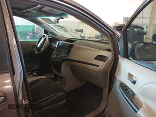2011 Toyota Sienna SE with VIN 5TDXK3DC7BS034516, listed as a IAAI auction lot 41539955 with 209,309 mi miles. Bid and sale history available at carsss.com. Image 5.