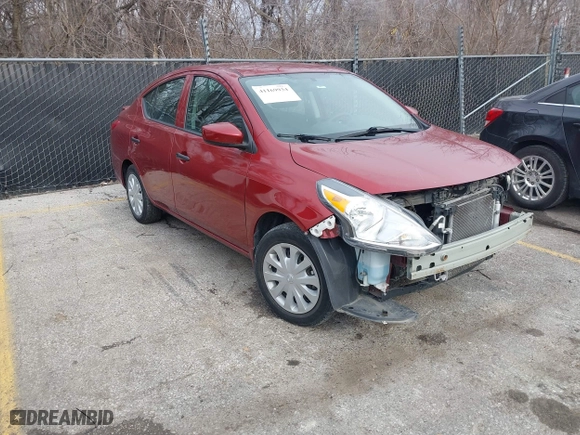 2019 Nissan Versa Sedan SV with VIN 3N1CN7AP6KL824807, listed as a IAAI auction lot 41169934 with 48,517 mi miles. Bid and sale history available at carsss.com. Image 1.