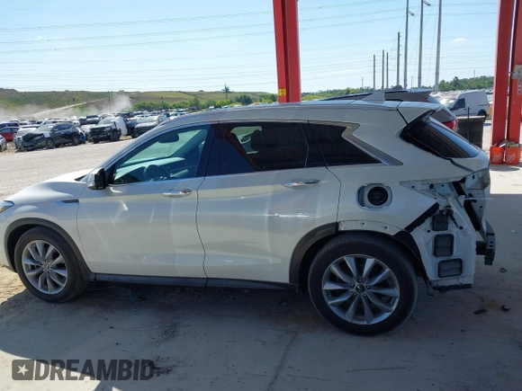 2020 Infiniti QX50 Luxe with VIN 3PCAJ5M16LF112261, listed as a IAAI auction lot 41796292 with 40,095 mi miles and . Bid and sale history available at DreamBid. Image 14.