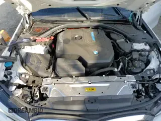 2021 BMW 3 Series 330e с VIN 3MW5P7J0XM8B71405, выставлен на аукционе Copart как лот 82705015 с пробегом 40 772 миль миль и Списание • Salvage title. История ставок и продаж доступна на DreamBid. Изображение 13.