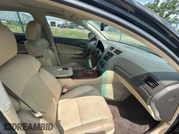 2010 Lexus GS 350 z VIN JTHCE1KSXA0025359, wystawiony jako Copart lot #56397755 z przebiegiem 167 013 mil mil oraz Czysty tytuł • Clean title. Historia ofert i sprzedaży dostępna na DreamBid. Obrazek 5.