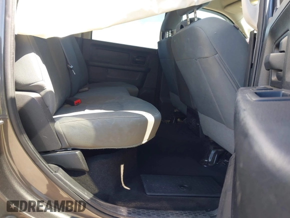 2015 Ram 2500 Tradesman z VIN 3C6TR5CT5FG528294, wystawiony jako IAAI lot #42374966 z przebiegiem Nie podano mil oraz . Historia ofert i sprzedaży dostępna na DreamBid. Obrazek 8.