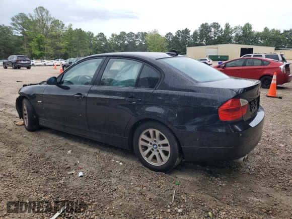2007 BMW 3 Series 328xi with VIN WBAVC93547KX52045, listed as a Copart auction lot 60922775 with 136,686 mi miles and Clean title. Bid and sale history available at DreamBid. Image 2.