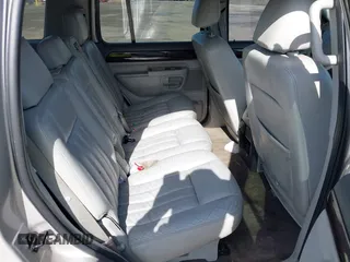 2005 Lincoln Aviator with VIN 5LMEU88H05ZJ33100, listed as a IAAI auction lot 42139584 with 205,556 mi miles and . Bid and sale history available at DreamBid. Image 8.