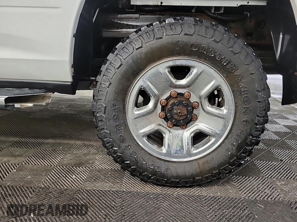2019 Ram 2500 Tradesman with VIN 3C6UR5CL1KG598101, listed as a IAAI auction lot 42667301 with 90,262 mi miles and . Bid and sale history available at DreamBid. Image 60.