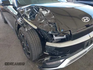 2024 Hyundai Ioniq 5 SE z VIN KM8KM4DE5RU246280, wystawiony jako IAAI lot #41506472 z przebiegiem 15 679 mil mil oraz . Historia ofert i sprzedaży dostępna na DreamBid. Obrazek 6.