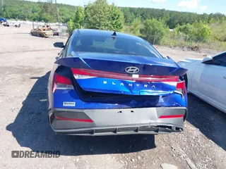2024 Hyundai Elantra SEL with VIN KMHLM4DG9RU751809, listed as a IAAI auction lot 42146662 with 8,942 mi miles and . Bid and sale history available at DreamBid. Image 17.
