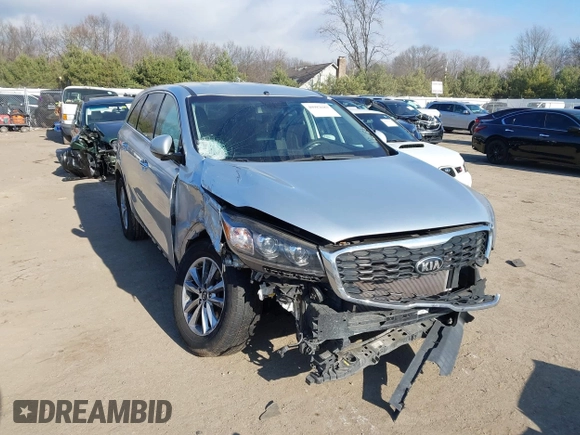 2020 Kia Sorento LX with VIN 5XYPG4A31LG638850, listed as a IAAI auction lot 40982683 with 143,149 mi miles. Bid and sale history available at carsss.com. Image 1.