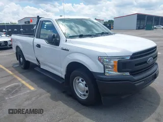 2019 Ford F-150 XL z VIN 1FTMF1CBXKKC00586, wystawiony jako IAAI lot #42243092 z przebiegiem 22 427 mil mil oraz . Historia ofert i sprzedaży dostępna na DreamBid. Obrazek 1.