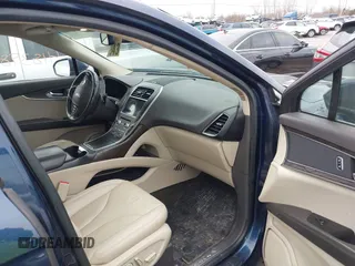 2017 Lincoln MKX Select with VIN 2LMPJ6KR4HBL48808, listed as a IAAI auction lot 41839898 with 90,147 mi miles. Bid and sale history available at carsss.com. Image 5.