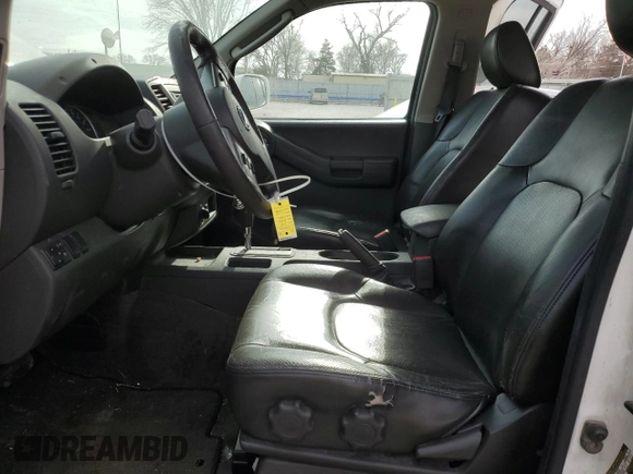 2010 Nissan Xterra SE z VIN 5N1AN0NW5AC503554, wystawiony jako Copart lot #85569334 z przebiegiem 228 072 mil mil oraz Czysty tytuł • Clean title. Historia ofert i sprzedaży dostępna na DreamBid. Obrazek 7.