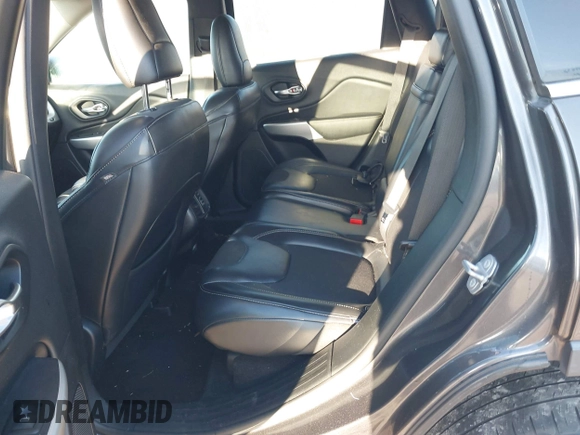 2018 Jeep Cherokee Latitude Plus z VIN 1C4PJLLB5JD538858, wystawiony jako IAAI lot #41752157 z przebiegiem 134 199 mil mil oraz . Historia ofert i sprzedaży dostępna na DreamBid. Obrazek 8.