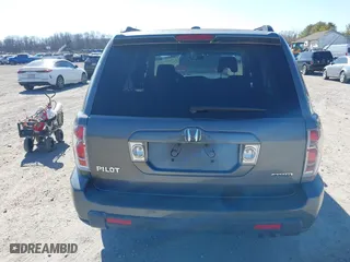 2008 Honda Pilot SE with VIN 5FNYF18358B021221, listed as a IAAI auction lot 41773745 with 169,160 mi miles. Bid and sale history available at carsss.com. Image 17.